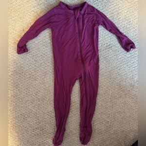 Kyte BABY Zippered Footie in Mulberry Size 12-18 months